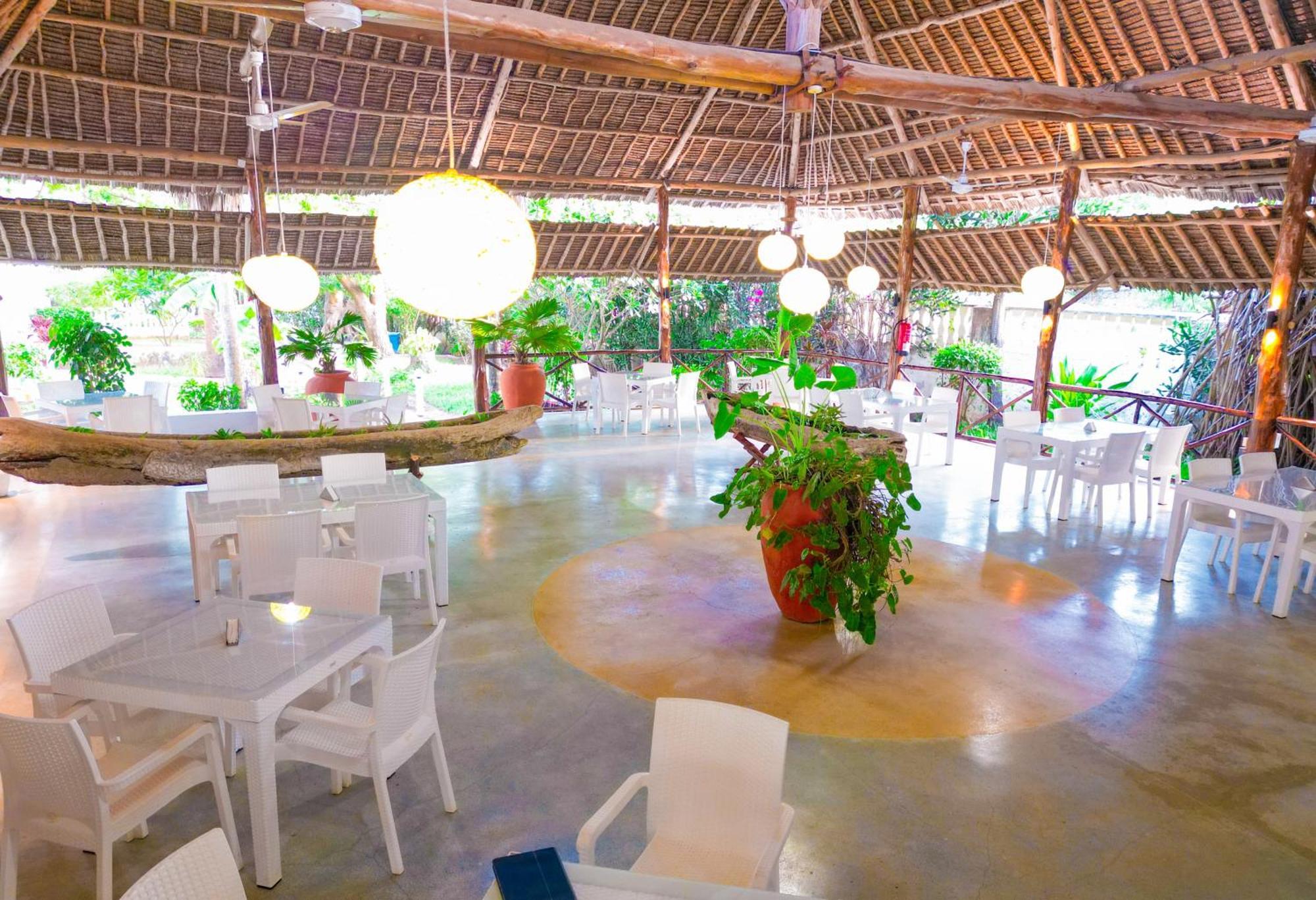 Maasai Resort Mombasa Esterno foto