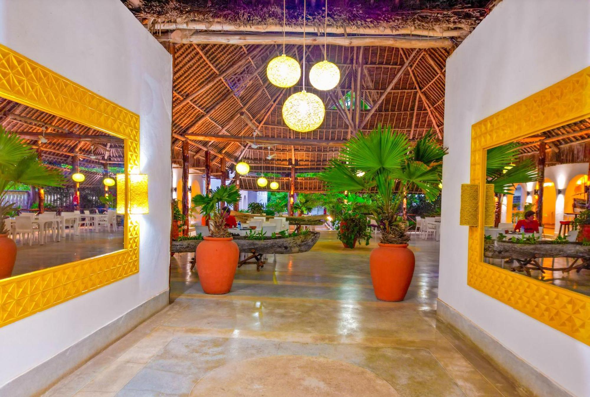 Maasai Resort Mombasa Esterno foto